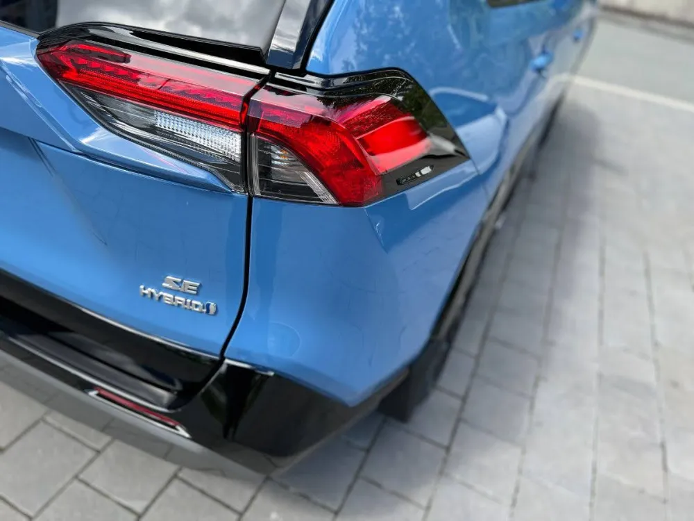 2022 Toyota RAV4 Hybrid SE Cavalry Blue 1